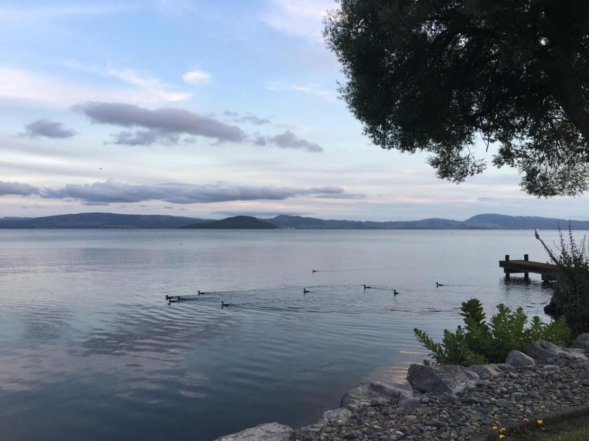 Tranquility Lakefront Rotorua Exterior photo