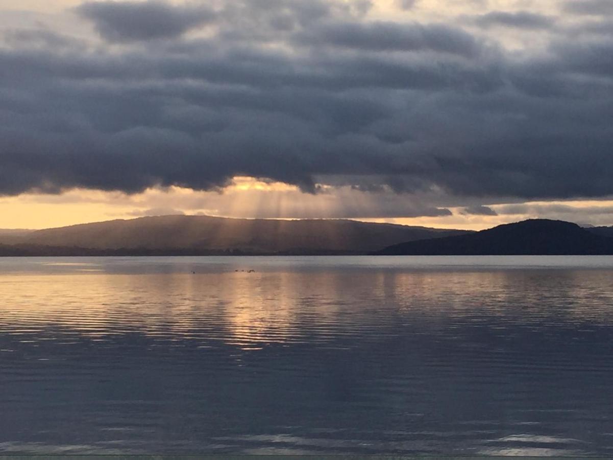 Tranquility Lakefront Rotorua Exterior photo